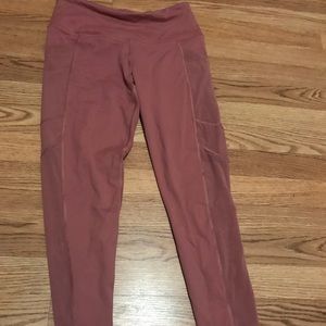 Victoria’s Secret sport leggings (7/8)